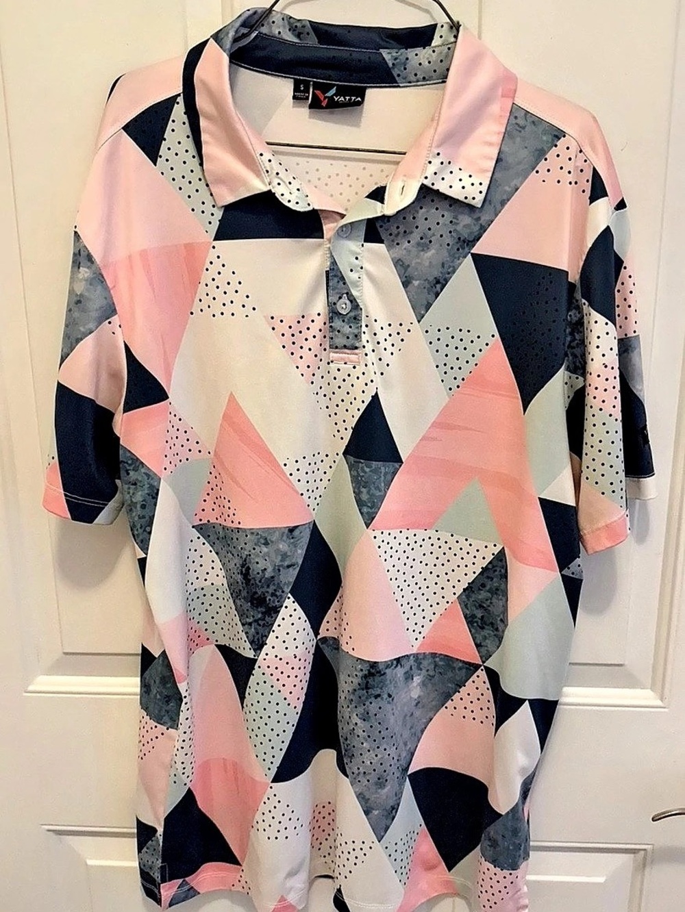 YATTA GOLF Geometric Golf Polo in Pink & Black Size Small Like New